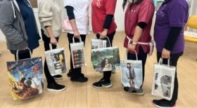 研修は座学に加えて、外部講師による楽しい研修もあります♪