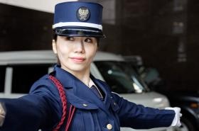 施設内の安全を確保し、事故や災害時の対応を行います