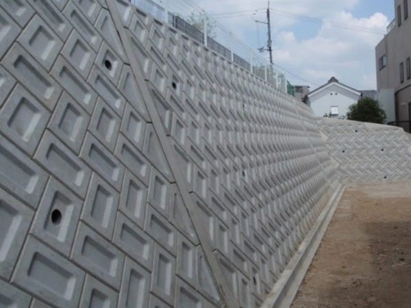 土工・重機オペレーター・土工スタッフ