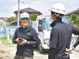 現在は社長含め６名のメンバーで日々工事に取り組んでいます。