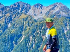 こちらが弊社の社長（山好き）です。北アルプス蝶ヶ岳にて。