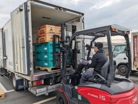 リフトでの積み込み