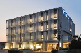 デイサービスセンター港寿楽苑・サ高住