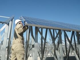 太陽光パネル設置の様子です。