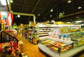 当社三条店店内