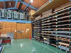 場内原材料置き場