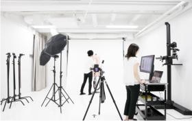 撮影スタジオ（自社ビル内）