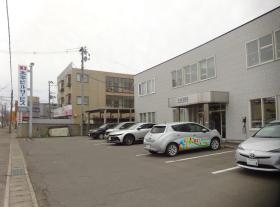 青森本社の外観です。