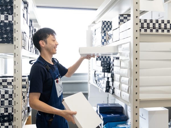 部品管理スタッフ