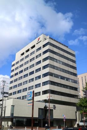 山二本社ビル 外観