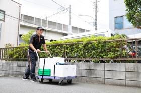 作業風景２（宅配ドライバー）