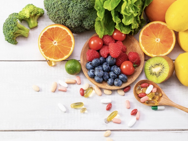 主に天然由来のサプリメント原料を輸入しています。とても人気があり、日々問い合わせが殺到しています。