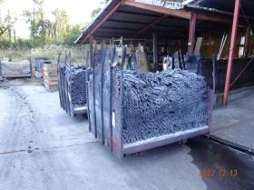 冷却されたものが炭になります。