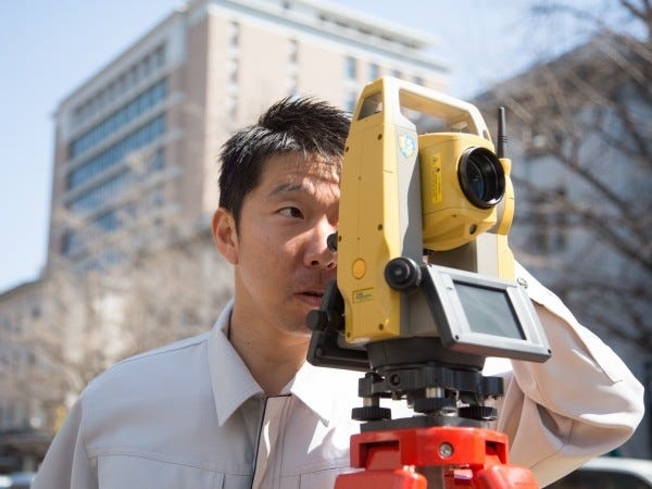 司法書士・行政書士との兼業だからこそ幅広い業務が経験できます。