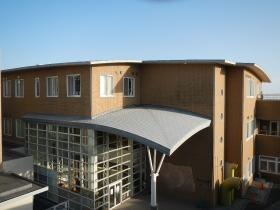 鎌倉療育医療センター小さき花の園（鎌倉市腰越）