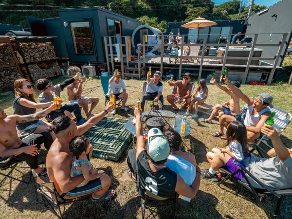 社員みんなでグランピング！実は社長の趣味から始まった事業のひとつなのです！