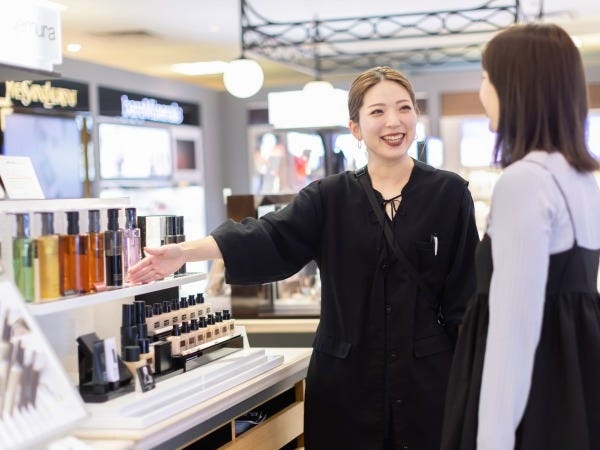 販売スタッフ・美容部員（未経験者歓迎・第二新卒歓迎）