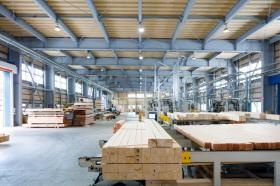 プレカット工場