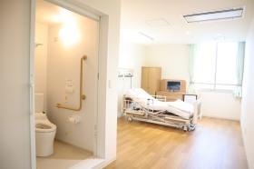 電動センサー付きベッドを導入