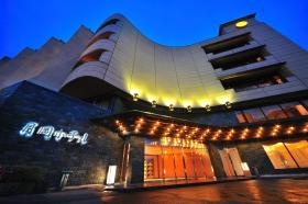 月岡ホテル外観