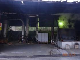 オガ粉を乾燥させる機械です。