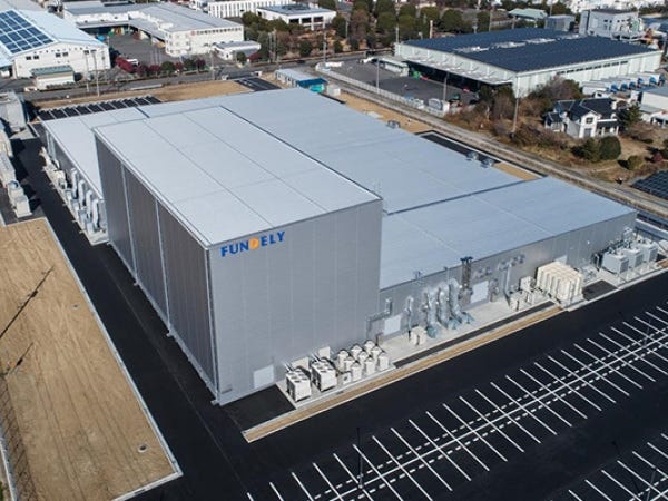 本庄市にある自社工場で製造し、全国のお客さまへ発送しています。