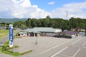 虹のホール伊那外観