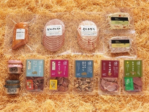 年間休日は115日、お休みもしっかり。たくさんの『ちょっとおいしい』が揃った、当社です。