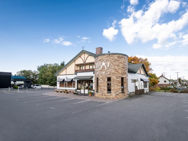 2016年北海道恵庭市での誕生から全国に展開、急成長中のベーカリーです！