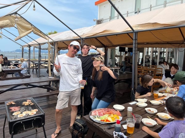 夏にはみんなでBBQ！メリハリをつけながら働いています。