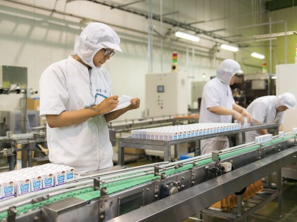 飲料製造スタッフ