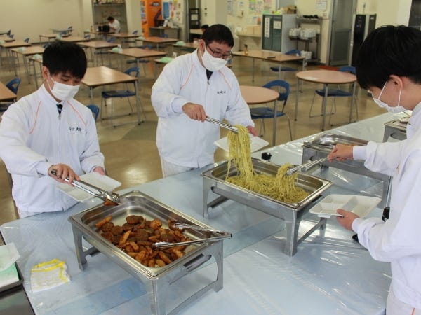 飲料製造スタッフ