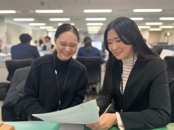 外勤と内勤の割合は50：50。作成書類も多いのでPC作業が苦じゃない方だとサクサク進められます