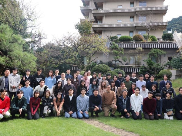 年に1回、研修合宿を行っています。事務所がより良くなるように話しあったり、発表したりします。3日目はその土地の観光にも行きますよ