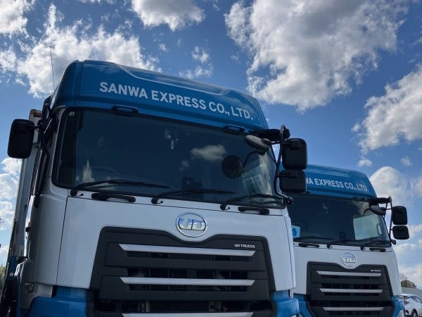 大型ドライバー（大型免許の取得補助あり・社会人未経験）