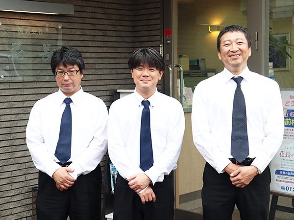 葬祭ディレクター・先輩スタッフがサポート（未経験OK・運転免許）