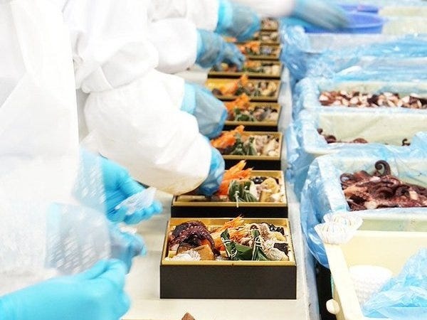 製造スタッフ・盛付ライン（経験不問・高校生可）