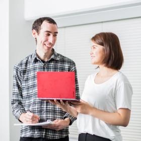 現場で上司や先輩が直接サポート！段階的に成長できる環境です。