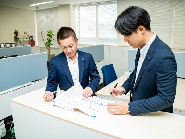 解らないことは上司や先輩社員に相談すれば、丁寧に教えてくれます。