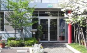 テトラ本社玄関口