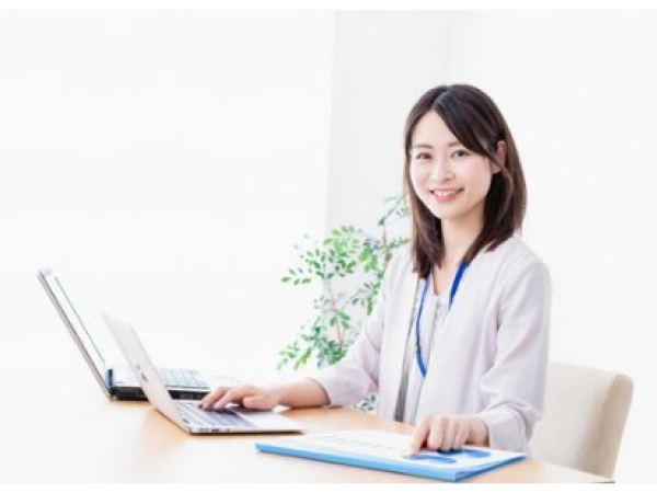 勤務先は都内大学。落ち着いた環境で残業も無し。帰りにちょっとショッピング…も可能。