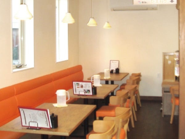 キッチンスタッフ・とんかつレストランの店舗スタッフ（未経験者OK・経験者優遇）