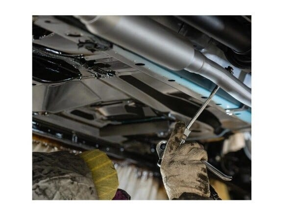 車体整備スタッフ・正社員・紫波サービスセンター（普通自動車運転免許）