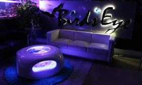 玄関エリア。商品を設置して実際に使用しながら改良に繋ぎ。