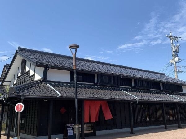 接客業・営業の伝統工芸の施設員・輪島塗の体験受付・アパレルの販売員（未経験歓迎・普通自動車運転免許）