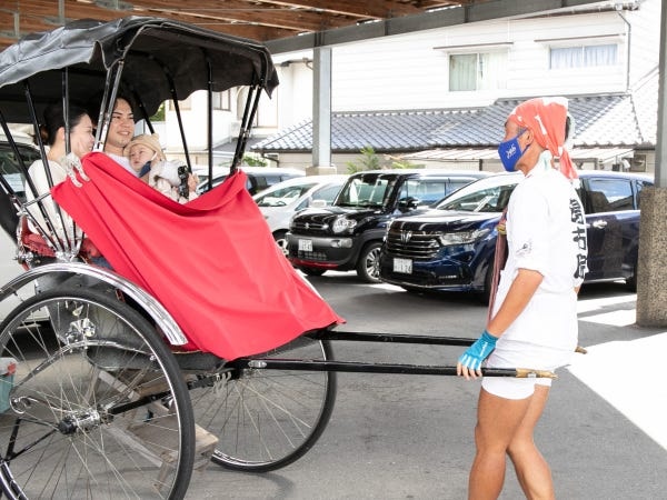 時には、小さな可愛いお子様をお乗せするときもあります^^笑顔で安全にお客様をご案内しましょう！