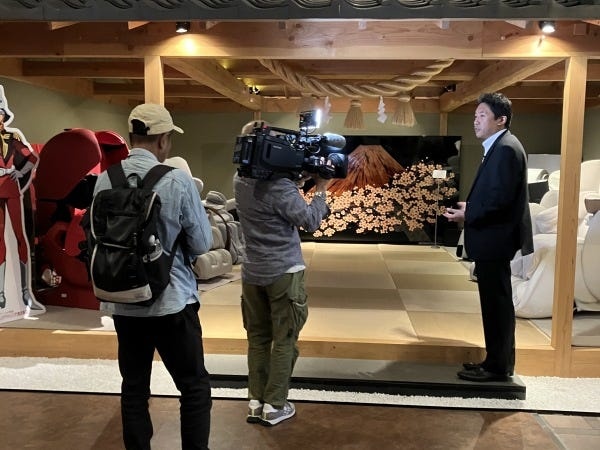 あなたと一緒に働く営業本部長の幅です。先日、TV取材を受けました！