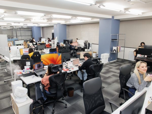 みんなが仕事をしているオフィスになります★