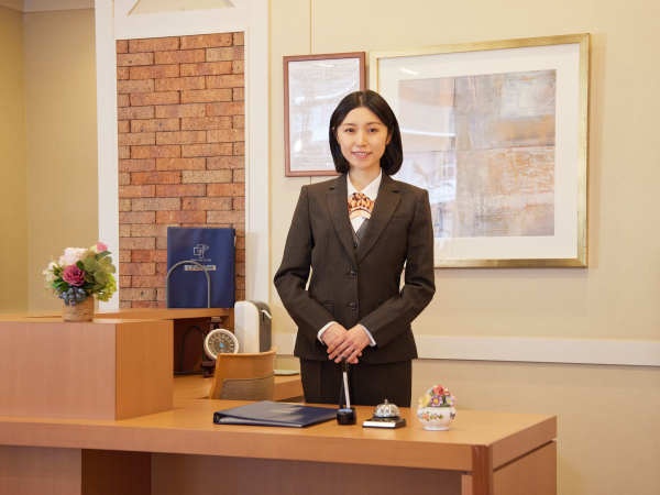 サービススタッフ・事務・接客（以下のスキル・資格あれば尚可）