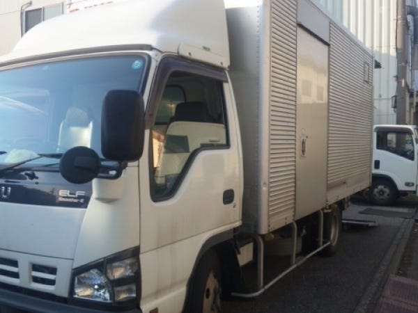 エルフ　２ｔゲート車です。